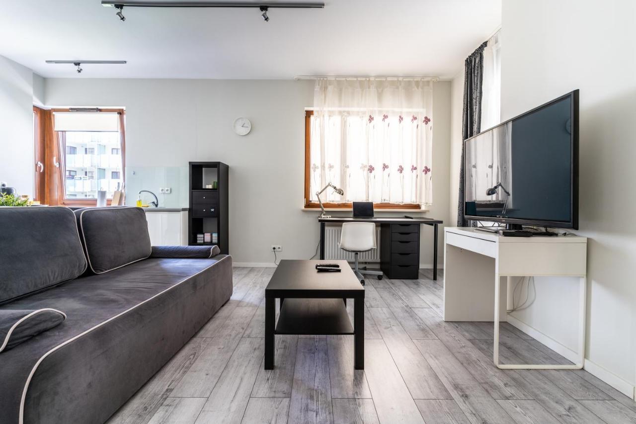 وارسو Golden Apartments - City Center - Gieldowa المظهر الخارجي الصورة